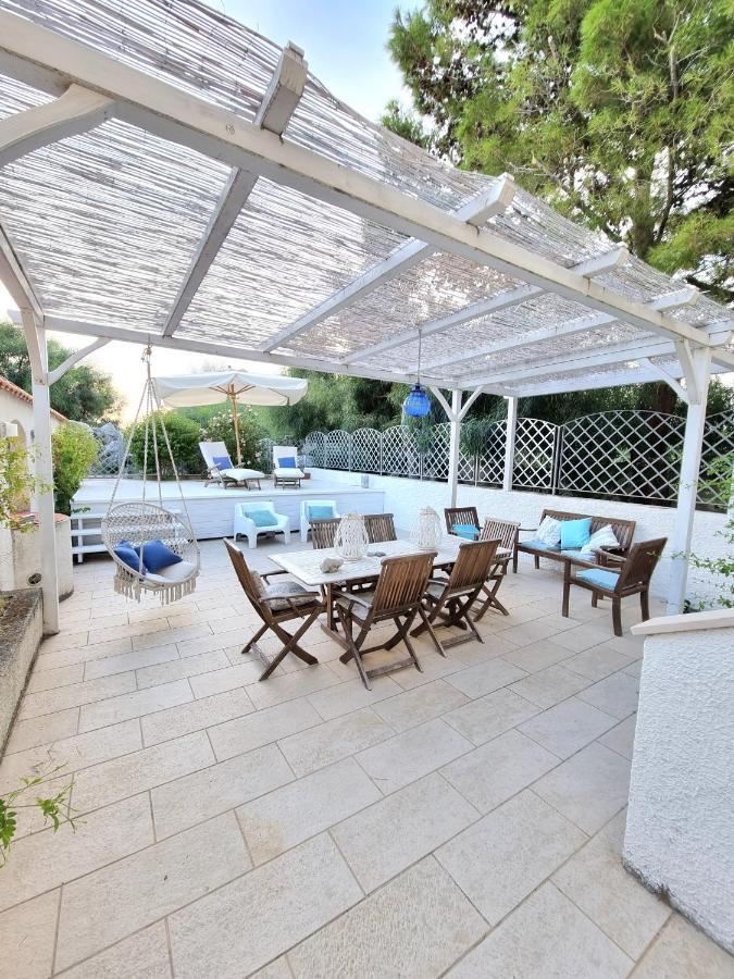 Villa Vista Mare Su Tre Piani Con Giardino à Falerna Extérieur photo